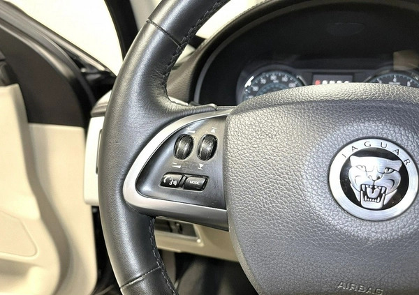 Jaguar XF cena 57900 przebieg: 106000, rok produkcji 2012 z Suchedniów małe 631